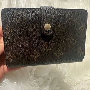 Authentic Vintage Louis Vuitton French Purse Wallet - Monogram Canvas (MI0918)